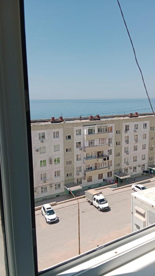 Трехкомнатные Апартаменты В 15 Микрорайоне С Видом На Каспийское Море И Возле Моря 阿克套 外观 照片